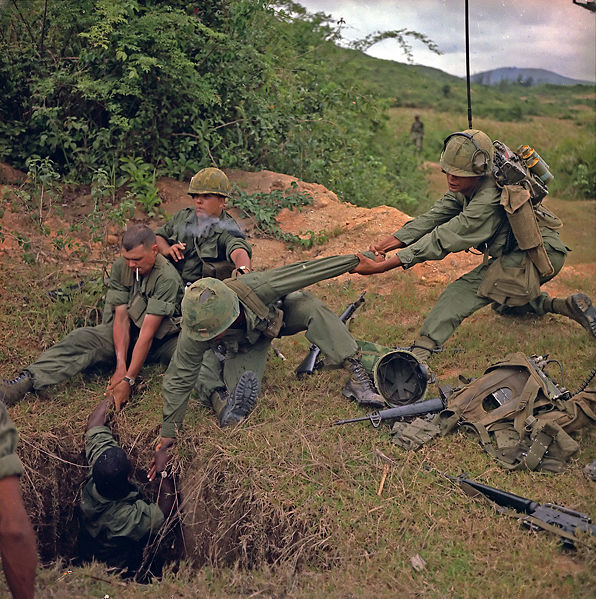 vietnamtunel.jpg